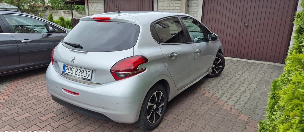 Peugeot 208 cena 31500 przebieg: 39500, rok produkcji 2015 z Miłakowo małe 37